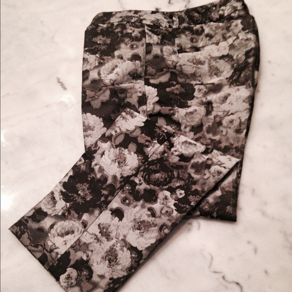 Banana Republic Monogram Floral Ankle Pants
