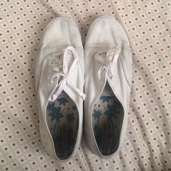White shoes, women's size 10