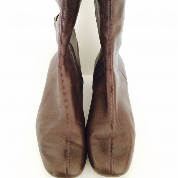 LOFT dark brown boots with buckle detail - Picture 3 of 3