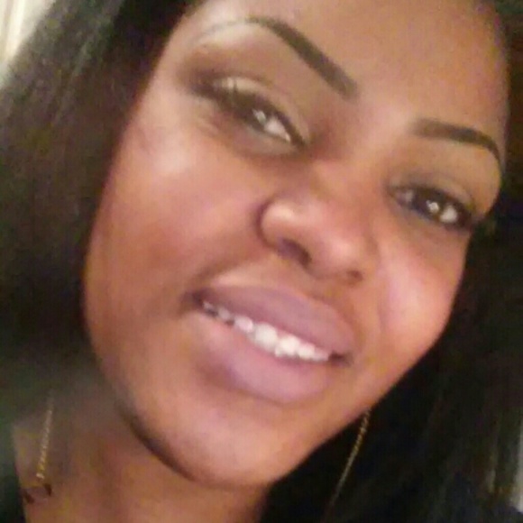 Savvy Styles - Picture 2 of 2