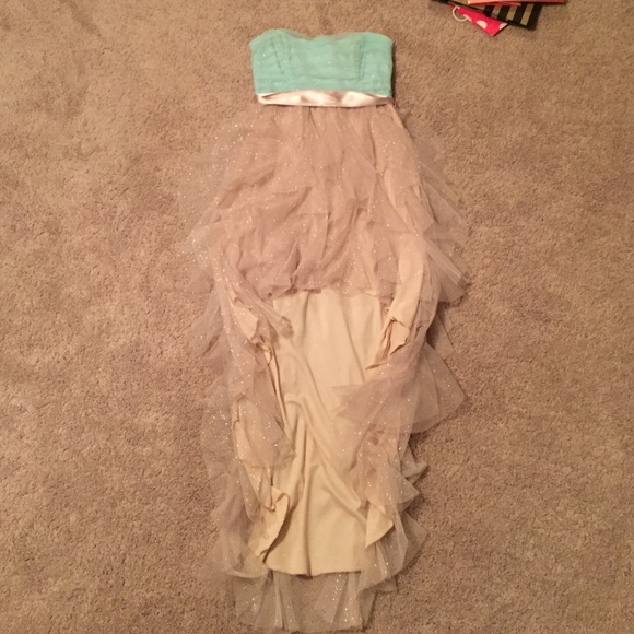 homecoming dress - Picture 3 of 4