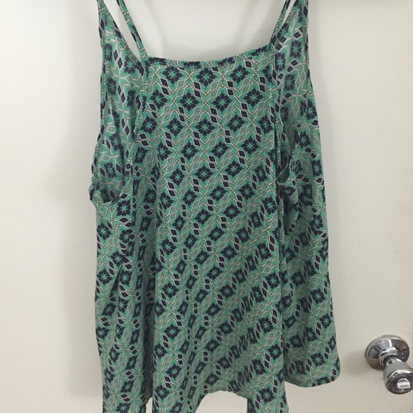 Patterned tank, worn once - Picture 3 of 4