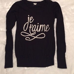 Black "je t'aime" sweater