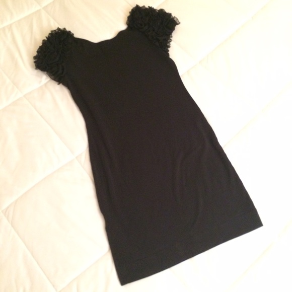 Ruffled Sleeve Body-con Dress - Picture 2 of 4