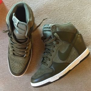 Nike Women's Dunk Sky Hi Shoes