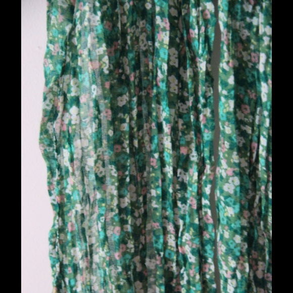 Printed scarf - Picture 2 of 3