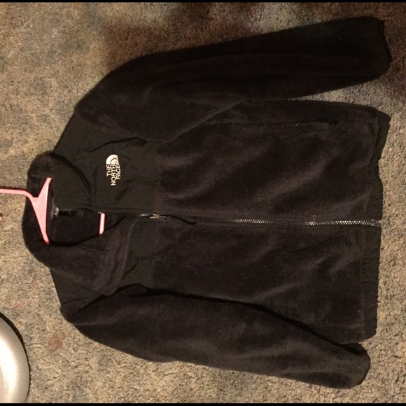 Fuzzy north face jacket/sweatshirt. Super soft