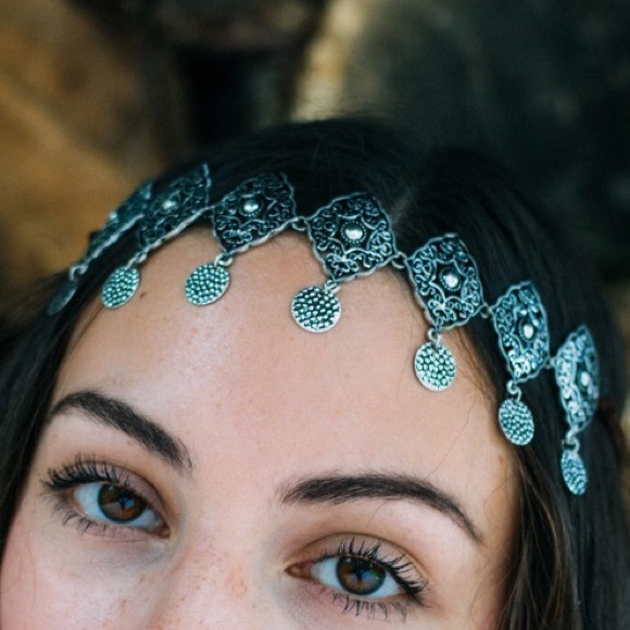 CLOTHES - Picture 3 of 4