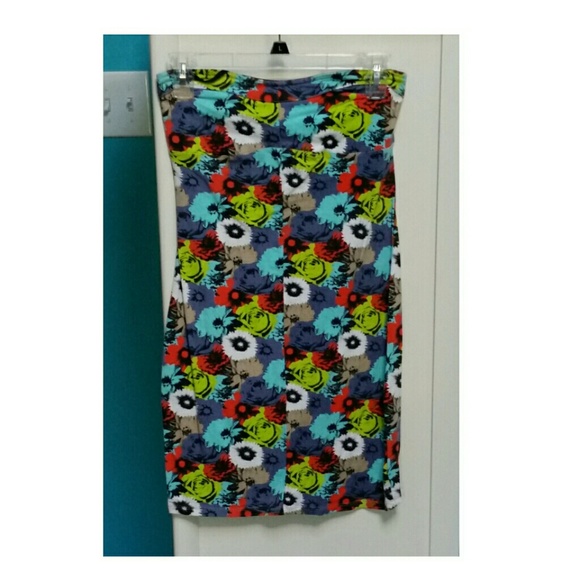 Sleeveless multicolored dress