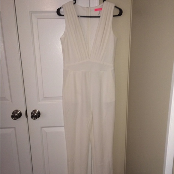 White romper - Picture 2 of 3