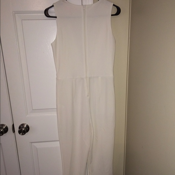 White romper - Picture 3 of 3