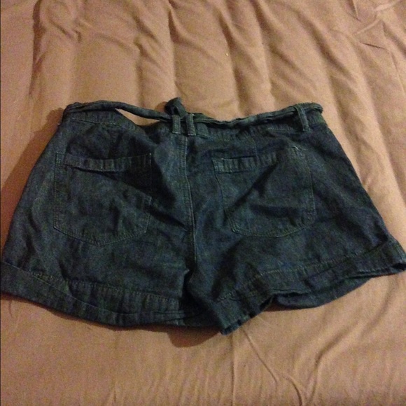 Denim shorts - Picture 2 of 2