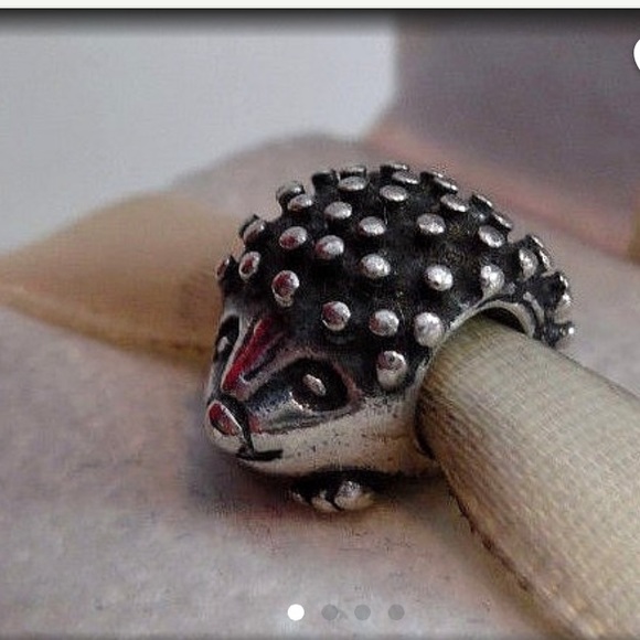 Retired Authentic Hedgehog Pandora Charm 790333