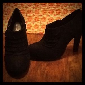 Gianni Bini bootie. Size 6.5. Worn 5 times