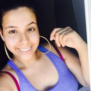 Meet your Posher, Cristina