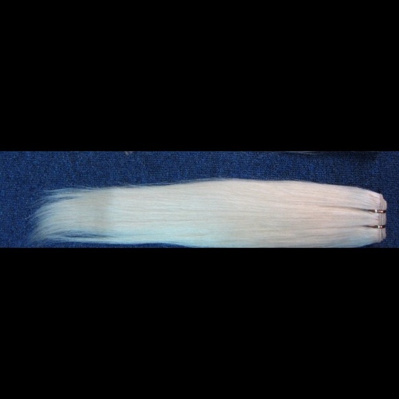 Blonde hair extensions