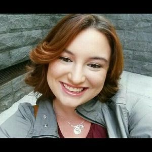 Meet your Posher, Ella