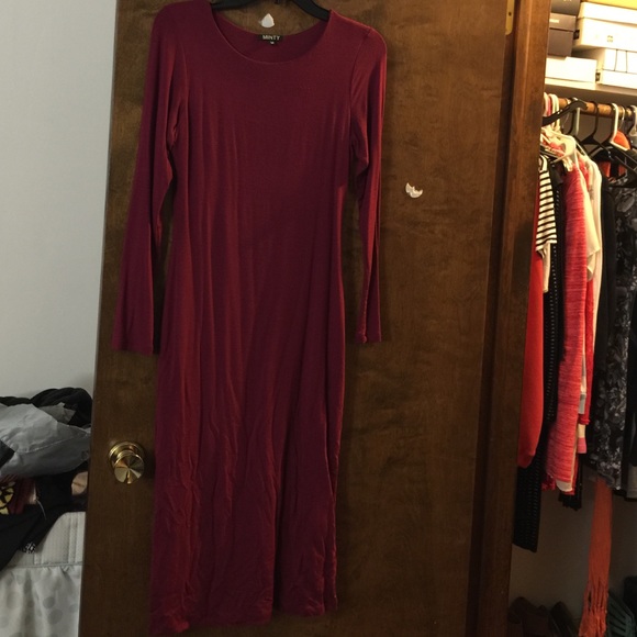 Burgundy long sleeve dress - Picture 1 of 2