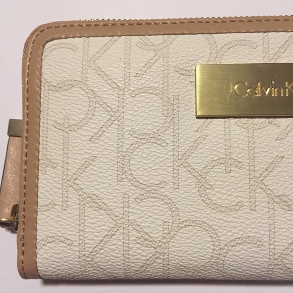 Was given as a gift and never used. - Picture 2 of 3