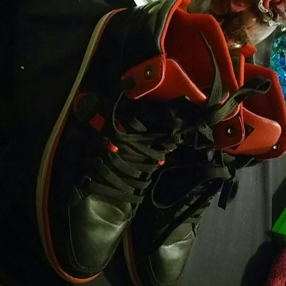 Coogi size 9.5