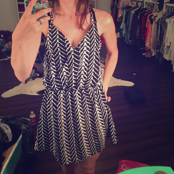 SOLD-NWT black and white Aztec print dress