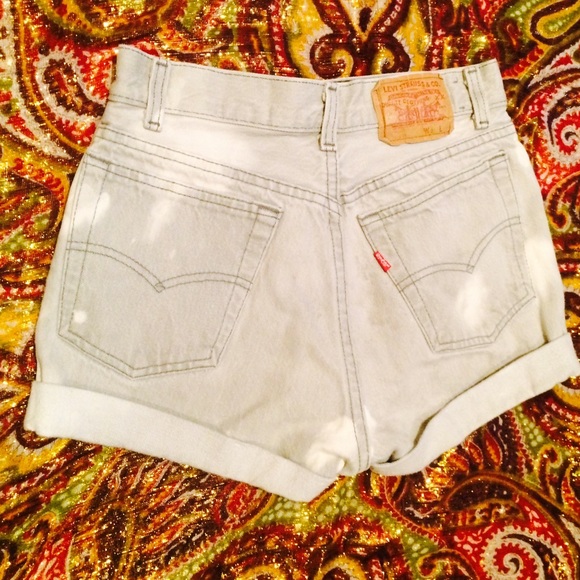Levi's High waisted shorts