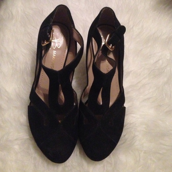 Black suede  pumps / heels / maryjane