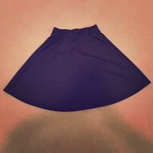 Simple black skirt!