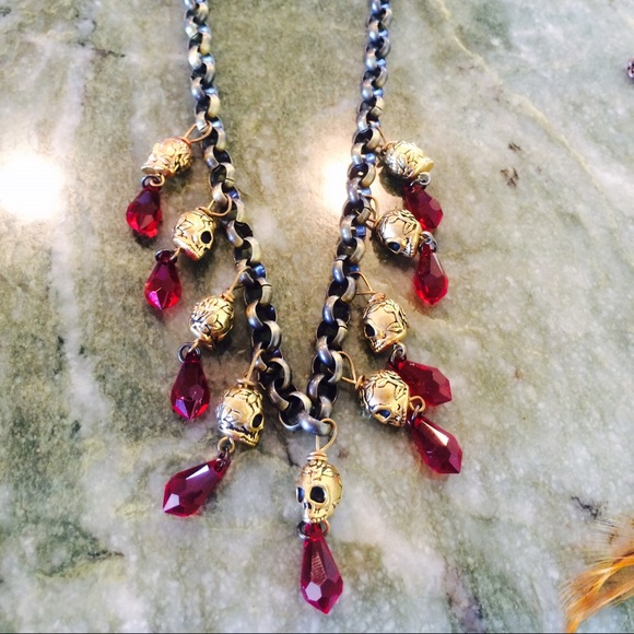 Skull necklace