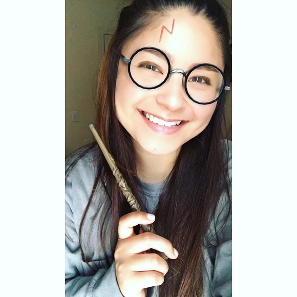 Meet your Posher, Shelly - Picture 4 of 6