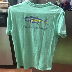 vineyard vines tshirt