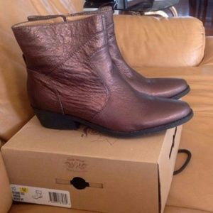 Nine west copper cowboy booties size 10