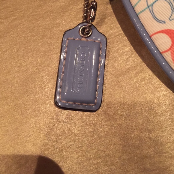 ✨ SOLD ✨Coach Butterfly Wristlet - Picture 3 of 4