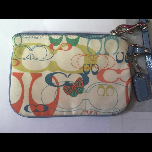 ✨ SOLD ✨Coach Butterfly Wristlet - Picture 4 of 4