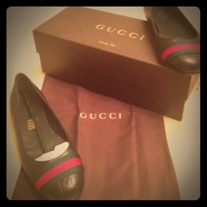 Brand new authentic black GUCCI flats!