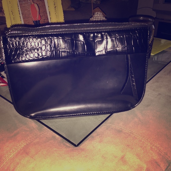 Zara Handbags - Black clutch hand bag