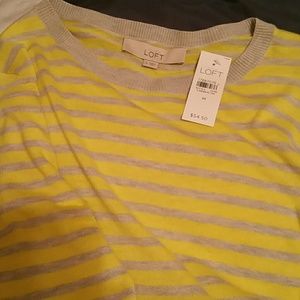 Light tunic sewater. Nwt