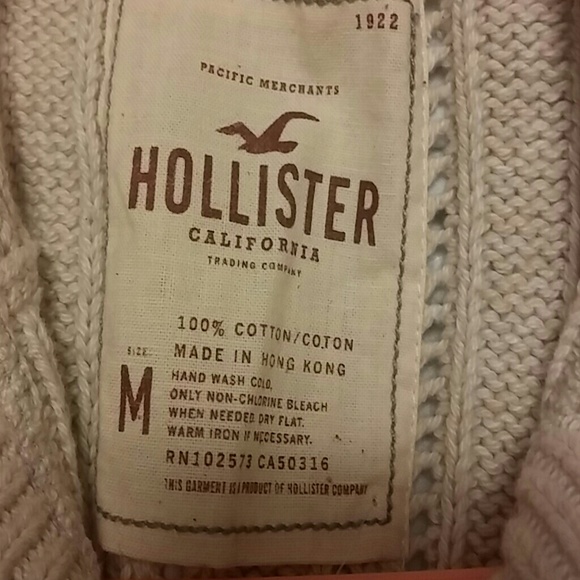 Super Cute! Beige Hollister Light Weight Sweater