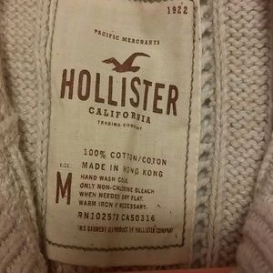 Super Cute! Beige Hollister Light Weight Sweater