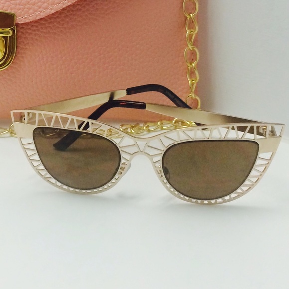 SOLD! - Picture 2 of 4