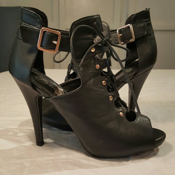 Forever black faux leather lace up heel - Picture 2 of 4