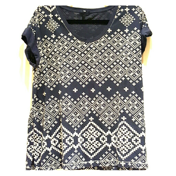Gap tee