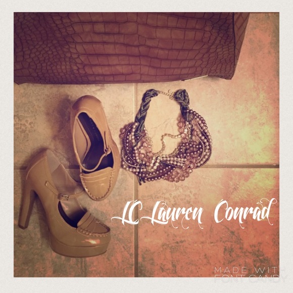 🌟MAJOR PRICE ⬇️🌟👊‼️ LC-  "Mary Jane" Pumps