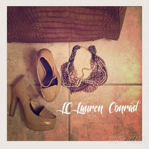 🌟MAJOR PRICE ⬇️🌟👊‼️ LC-  "Mary Jane" Pumps