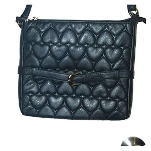 Black heart purse