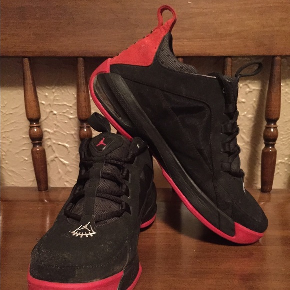 Red and black jordans. Mens, 11. Womens, 12.