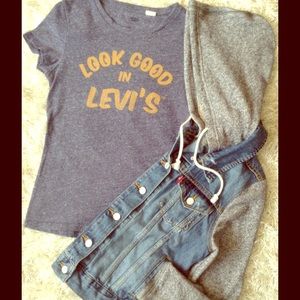Levi's Tee
