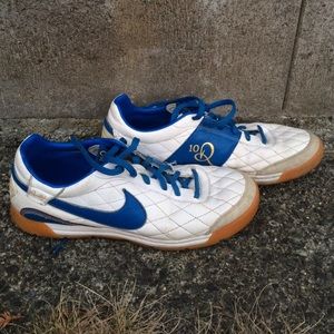 Vintage Nike Court Shoes