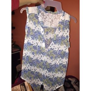 Sleeveless Candie's Tank Top