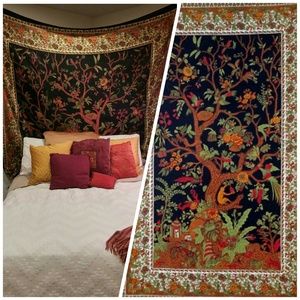 *On HoId* Tree of life large tapestry